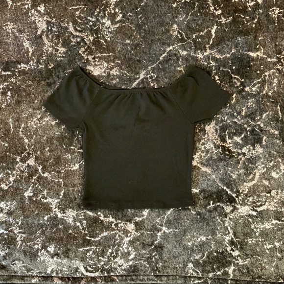 Forever 21 Tops - Black Short Sleeve Off the Shoulder Top
